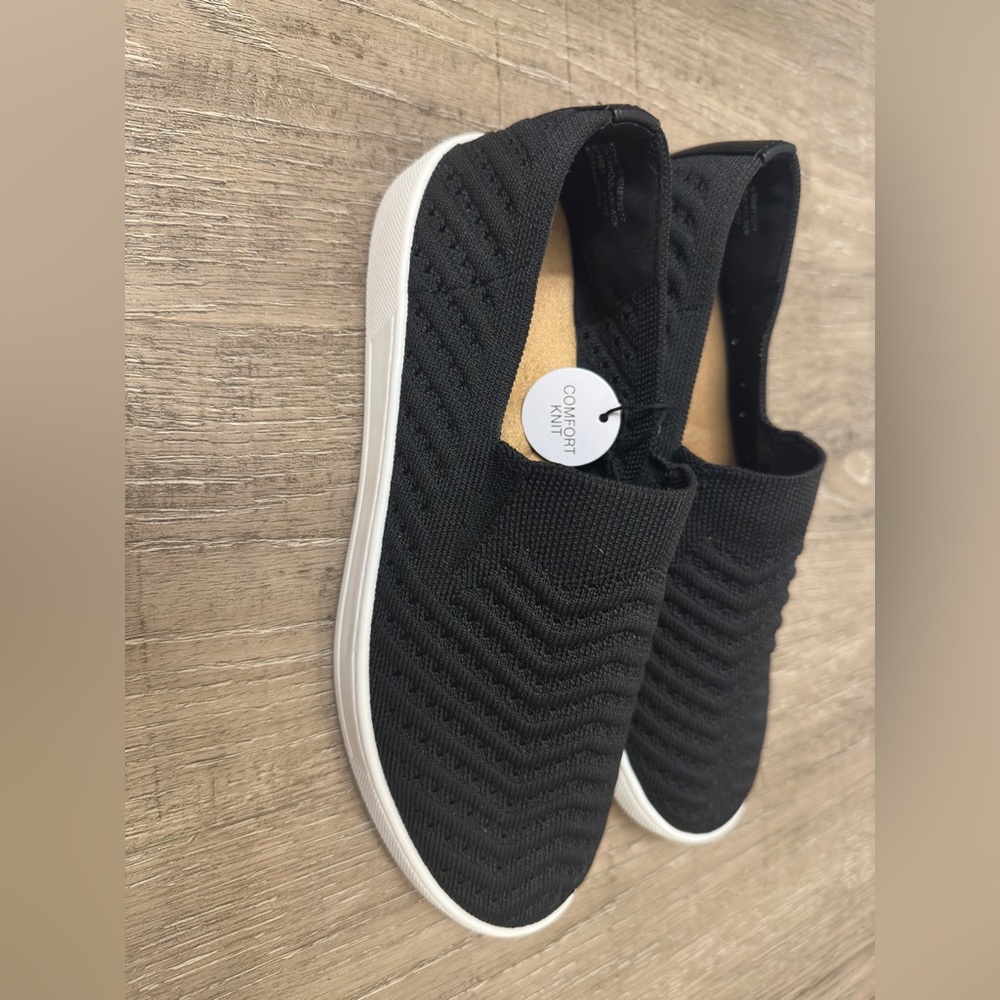 Sonoma- Comfort knit - Women’s shoes. Size 7